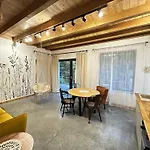 Szumidomki Strefa Z Jacuzzi Sauna Widok Na Potok Zawoja