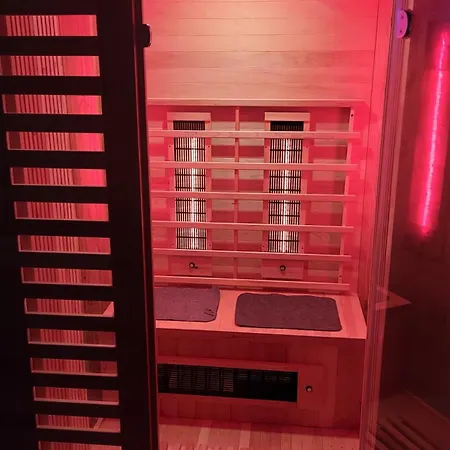 Szumidomki Strefa Z Jacuzzi Sauna Widok Na Potok Zawoja