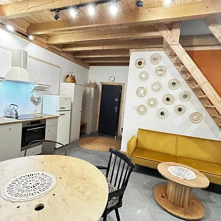 Szumidomki Strefa Z Jacuzzi Sauna Widok Na Potok דירה