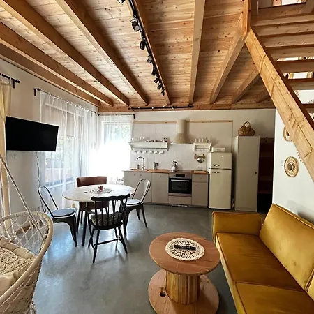 Szumidomki Strefa Z Jacuzzi Sauna Widok Na Potok