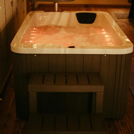 Szumidomki Strefa Z Jacuzzi Sauna Widok Na Potok דירה *